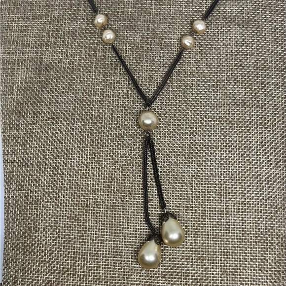 Faux pearls Y-Necklace - Picture 1 of 2